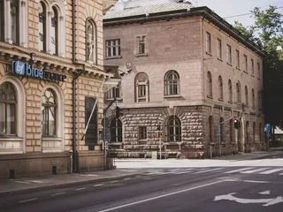 Blue Financen tilat sijaitsevat Turun Linnankadulla sijaitsevassa kiinteistössä.