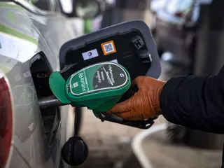 Jakeluvelvoite määrittää, kuinka paljon polttoaineita jakelevan yrityksen täytyy jaella biopolttoaineita.