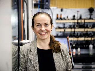 Anne Nurminen toimii hallituksen puheenjohtajana Hellmanin Konepaja Oy:ssä.