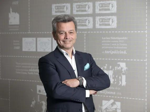 ”Historian paras, vuosituhannen korkein”, kehuu pankkiryhmän pomo ...