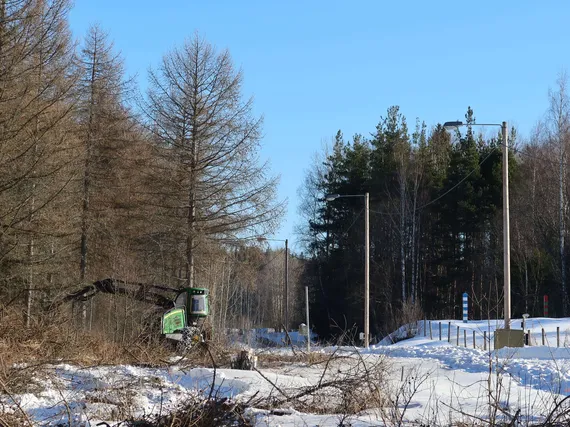 Itärajalle nousee nyt järeää piikkilanka-aitaa – Kuva: Tältä uusi  kilometrien rajaeste näyttää valmistuessaan | Uusi Suomi