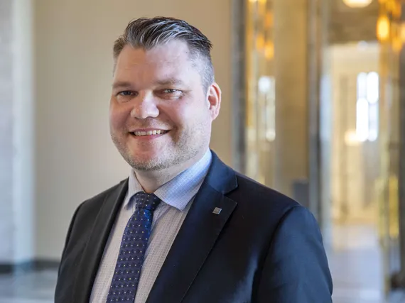 Mikko Savolasta puolustusministeri – Saarikko myöntää virheensä | Uusi Suomi