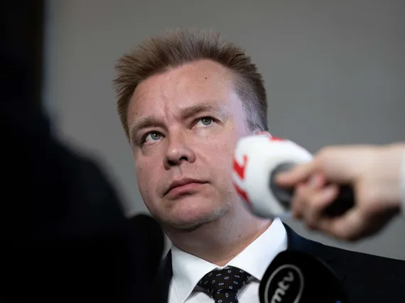 Viisumikiista: Puolustusministeri Kaikkoselta selvä viesti tiukemmasta  linjasta – kommentoi tilannetta Suomen rajoilla | Uusi Suomi