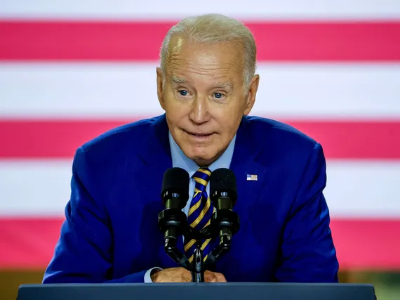 Yhdysvallat Lupasi Kiisteltyjä Aseita Ukrainalle – Biden Puolustaa ...