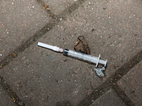 Karu tilasto selvitykseen. Onnettomuustutkintakeskuksen tiedotteen mukaan ”Suomi on nuorten huumekuolemien kärkimaa”. Teematutkinnassa perehdytään vuoden 2023 aikana tapahtuviin alle 25-vuotiaiden nuorten huumekuolemiin.Kuva: Miia Siren