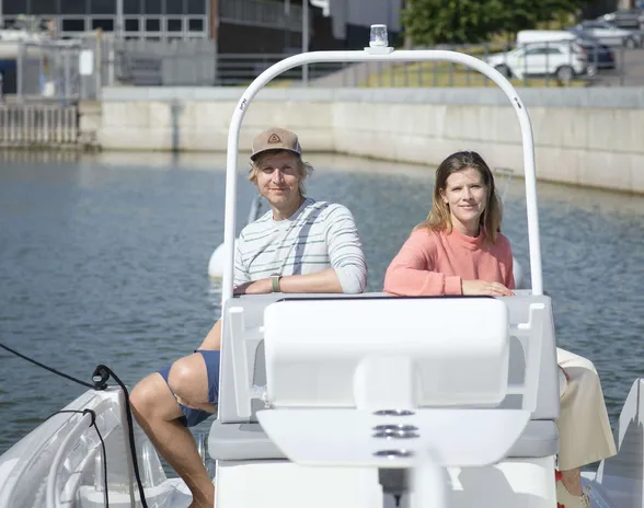 Kristian Raij ja Anna-Leena Raij perustivat veneilyalan palvelu Skipperin vuonna 2017. Yhtiö on kerännyt rahoitusta jo 12,6 miljoonaa euroa.