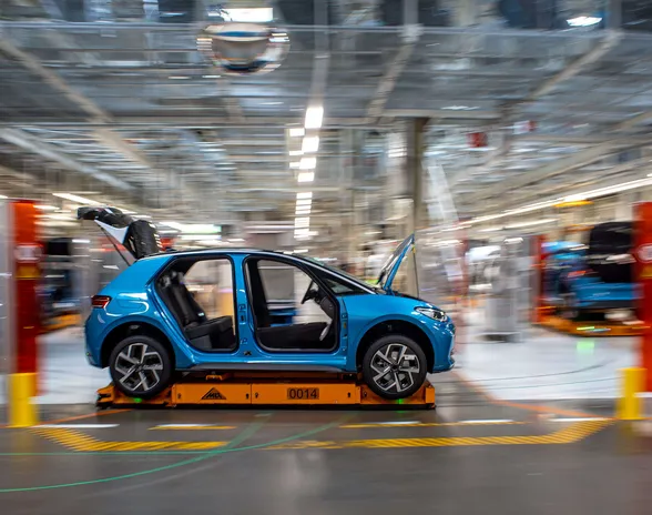 Volkswagenin ID.3 Zwickaun-tehtaan kokoonpanolinjalla toukokuussa 2023.