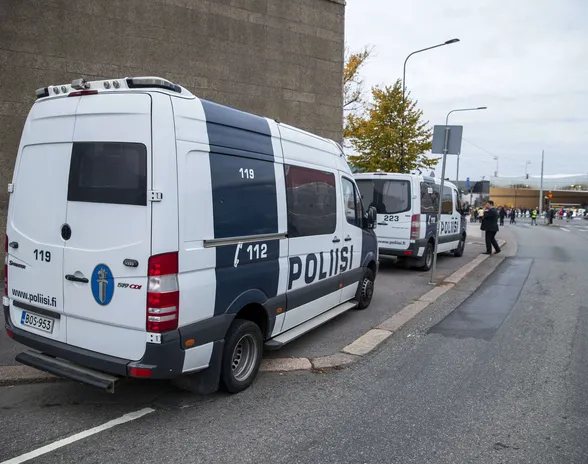 Helsingin poliisilaitos tekee nyt tapahtumista esiselvityksen arvioidakseen, onko asiassa syytä epäillä jotain rikosta. Kuvituskuva.