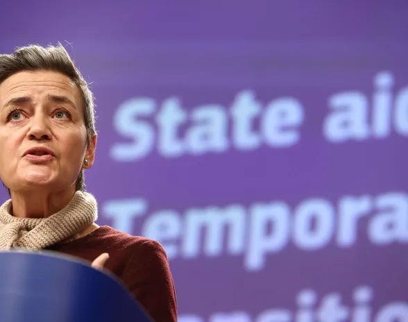 EU:n kilpailukomissaari Margrethe Vestager esitteli keskiviikkona komission suunnitelmat EU:n valtiontukisääntöjen tilapäisestä hölläämisestä.