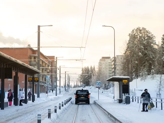 Tampereen luminen ja kylmä talvi ei haitannut – Robottiajoneuvot  selviytyivät hyvin yhteensä 5 600 km ja 1 670 matkustajan urakastaan |  Tekniikka&Talous