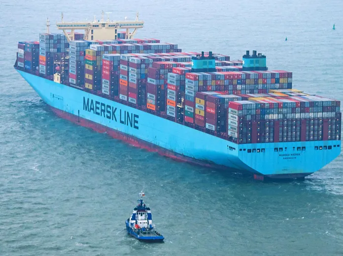 8 hinaajaa siihen tarvittiin – jättimäinen Mumbai Maersk -konttialus pääsi  yöllä karilta | Kauppalehti