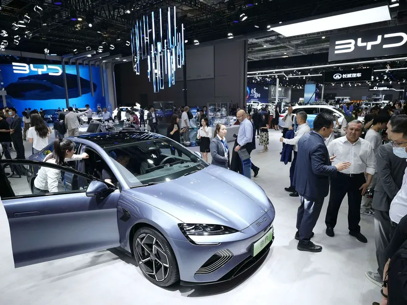 Kiinalainen sähköautojätti BYD esittelee pian kuusi uutta mallia Euroopassa.