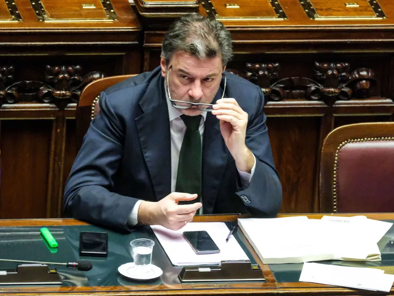 Italian valtiovarainministeri Giancarlo Giorgetti väläyttää uusia energiatukipaketteja heti ensi vuoden alkukuukausille vaikka EKP ja Euroopan komissio ovat toivoneet Italialta malttia tukipolitiikassa.