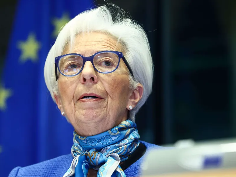 . Christine Lagarden johtamalla EKP:lla on taloustieteiliöiden mukaan nyt vain huonoja vaihtoehtoja.