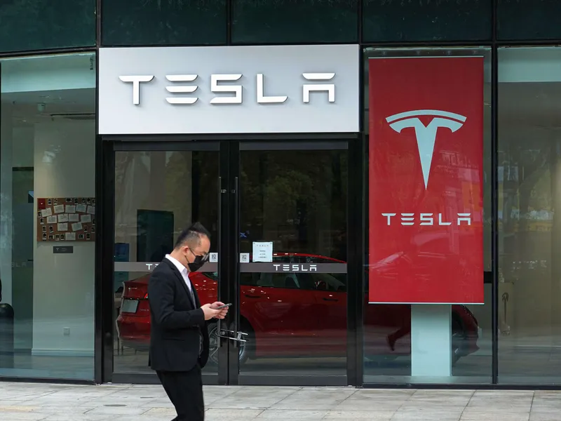 Teslan liike Changzhoun kaupungissa Kiinassa.