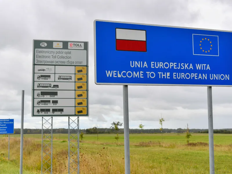 Kuva Venäjän ja Puolan rajalta. Puola ja Baltian maat ottivat jo aiemmin tiukan linjan venäläisturistien viisumeihin.