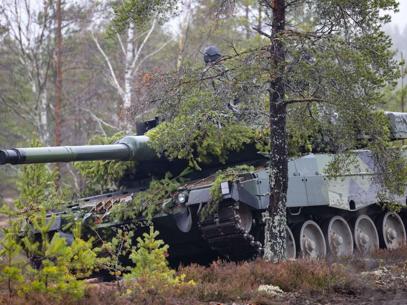 Kuvassa Leopard 2 -taistelupanssarivaunu Hammer 2022 -sotaharjoituksessa.