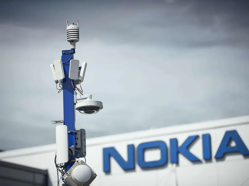 Nokia panostaa Helsingin pörssin suuryrityksistä eniten tutkimus- ja kehitystyöhön. Sen t&k-panosten osuus liikevaihdosta oli viime vuonna suurempi kuin ruotsalaiskilpailija Ericssonilla.