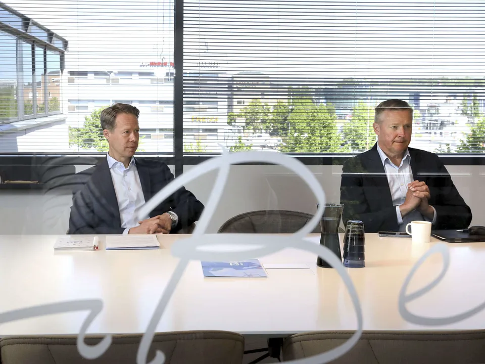 Toimitusjohtaja Antti Korpiniemi ­(oikealla) ja­ omistajiin kuuluva hallinto- ja kehitysjohtaja ­Nicolas Berner pitävät parityöskentelyä hyvänä ratkaisuna.