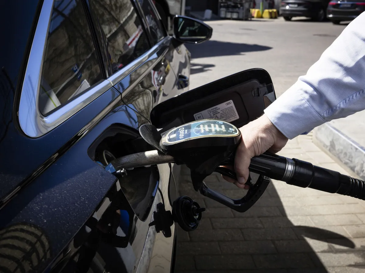 “The price of petrol will rise by up to a euro” – A storm broke out in the Parliament