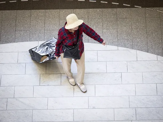 Suomen kotihoidossa hälyttävä tilanne – Nyt huolestui lääkärikansanedustaja
