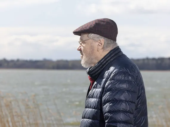 Eläkeläisten ”painajainen” tuli Suomeen – Esa Hemminki, 85, kapinoi ja aikoo lähettää laskun ministerille