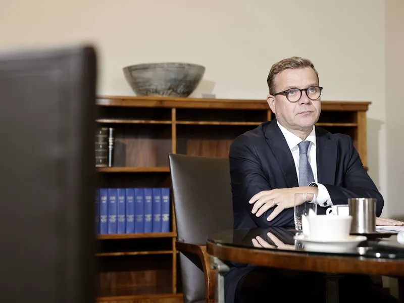 Pääministeri Petteri Orpon mukaan asuntokauppa pitäisi Suomessa saada pikaisesti käyntiin.