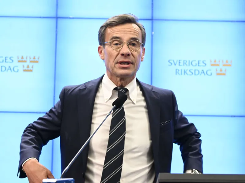 Ruotsin pääministeri Ulf Kristersson haluaa viedä maan Natoon ja tavata pikimmiten Suomen ja Turkin valtionpäät.