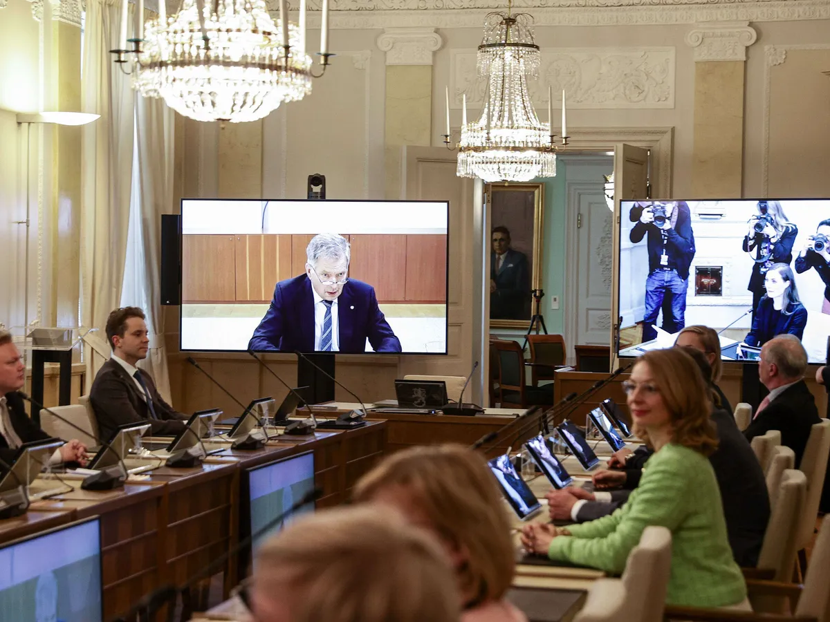 Ulkoministeri Haavisto Allekirjoitti Hakemuskirjeen Natolle ...