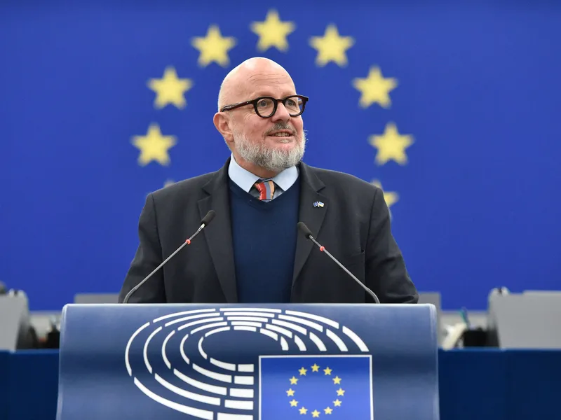 Luxemburgin sosialistista työväenpuoluetta edustava Marc Angel on valittu Euroopan parlamentin varapuhemieheksi. Suomalaiset demarimepit ovat tyytyväisiä valintaan.