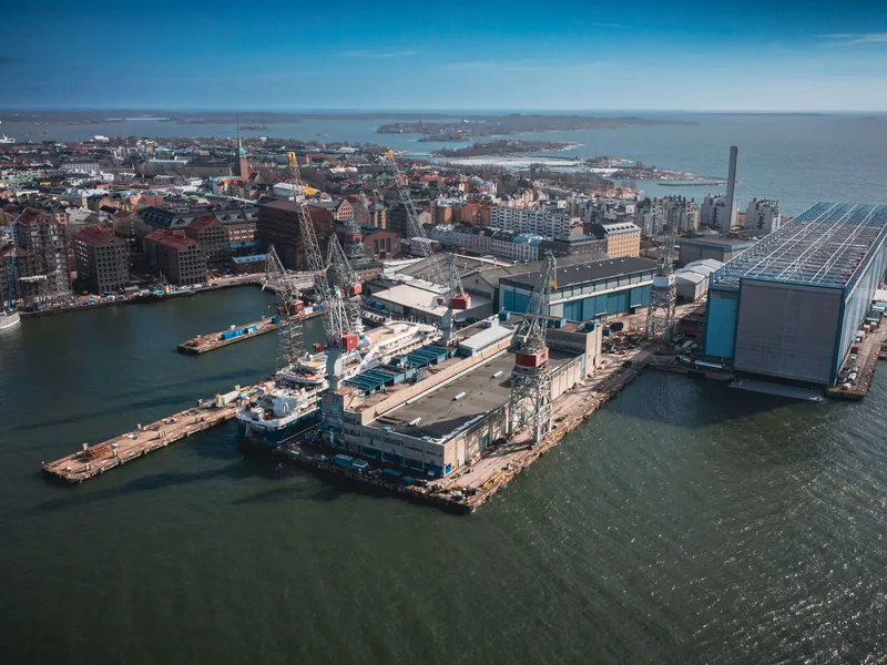 Venäläisomistaja on kertonut haluavansa myydä Helsingin telakan. Kuvassa telakka-alue kuvattuna tämän vuoden maaliskuussa.