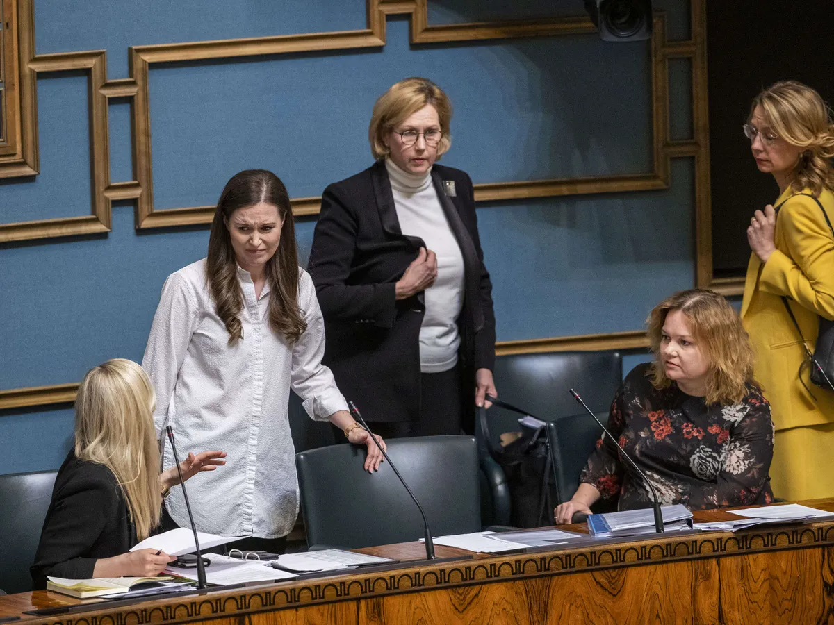 Osakekurssit Notkahtivat Hallitus Suunnittelee Valtion 