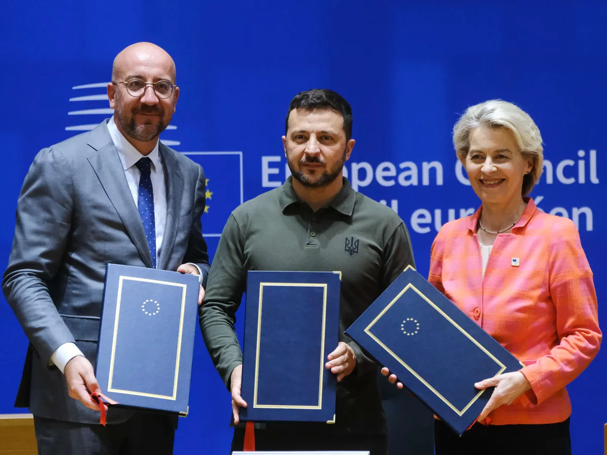 The EU and Ukraine have signed security agreements