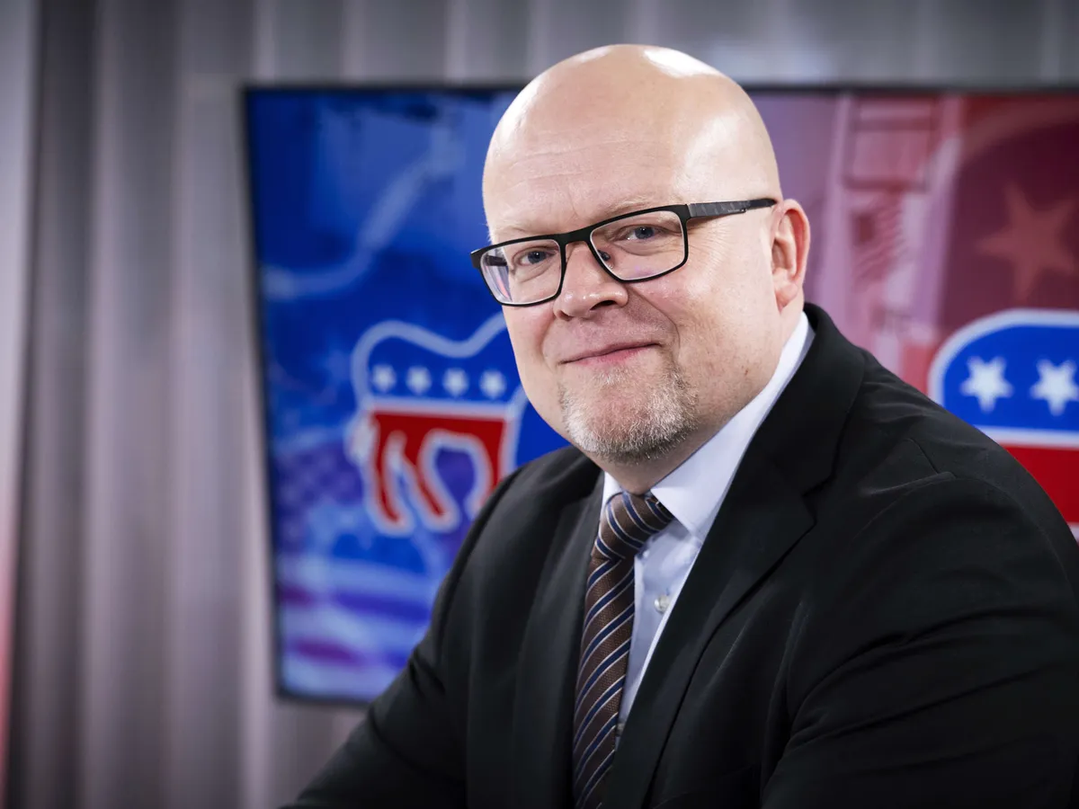 Suomen Entinen USA n Suurl hettil s Mikko Hautala Nokian 