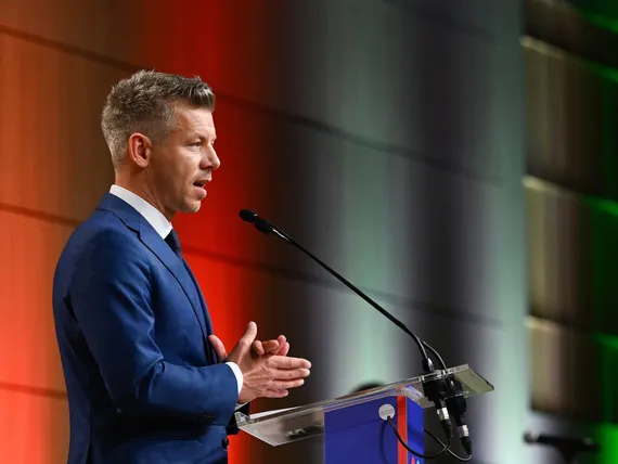 Péter Magyar vihjasi Ukraina-liikkeestä, mutta jätti EU:lle epäilyksiä – Linjaus Venäjän öljystä pettymys