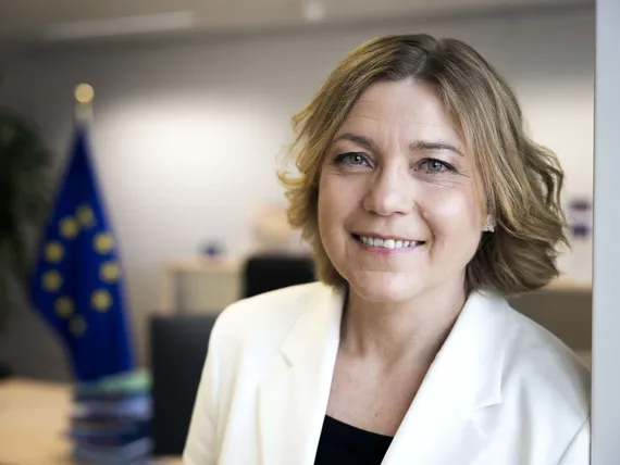 Henna Virkkunen paljastaa 15 miljardin jätti-investoinnin käynnistyvän pian: EU:n gigatehtaat ratkovat kinkkistä ongelmaa