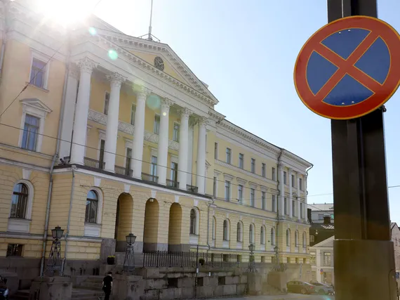 Menogiljotiini lähestyy Suomea – ja troikka
