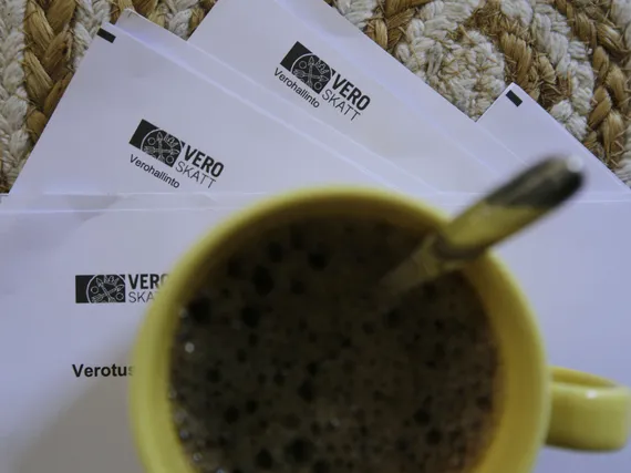 Moni suomalainen ei ymmärrä muuttaa yhtä kohtaa veroilmoituksessa – Voi maksaa satoja euroja