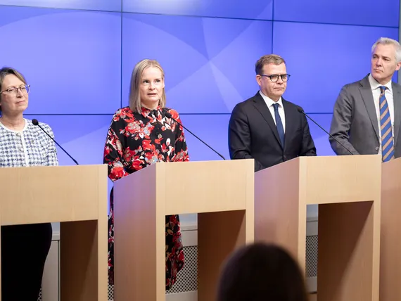 Arviot muuttuivat: Työperäinen maahanmuutto ja turvapaikanhakijoiden tulo Suomeen vähenee