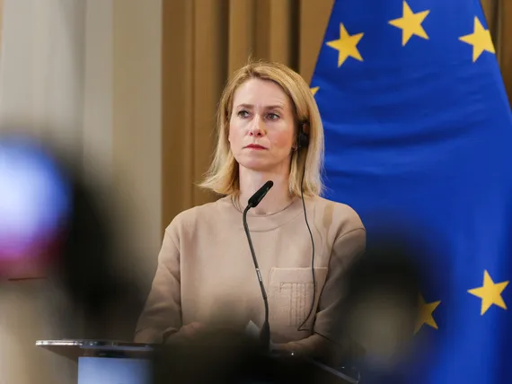 Vladimir Putin ehdotti tuttua saksalaista rauhanneuvotteluihin – EU:n Kallas: Ei käy
