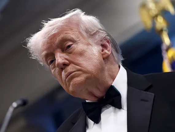 Joukkopako on alkanut – Omatkin hylkäävät Donald Trumpin