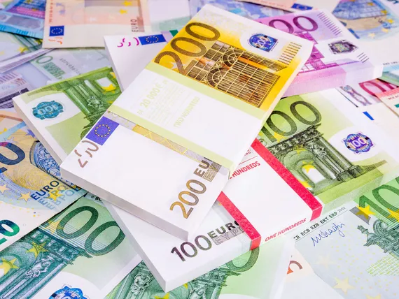 Yksi rahastoluokka menetti satoja miljoonia euroja lunastusten takia –  Lokakuussa toinen taas keräsi reippaasti pääomia | Arvopaperi
