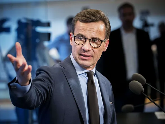 Ruotsin kokoomusjohtaja lähentyy ruotsidemokraatteja – Sätti hallitusta  ”banaalista poliittisesta pelistä” | Uusi Suomi