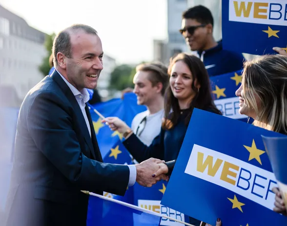 Euroopan komission puheenjohtajaksi haluava Manfred Weber on toiminut Euroopan kansanpuolueen (EPP) ryhmän puheenjohtajana vuodesta 2014 lähtien.