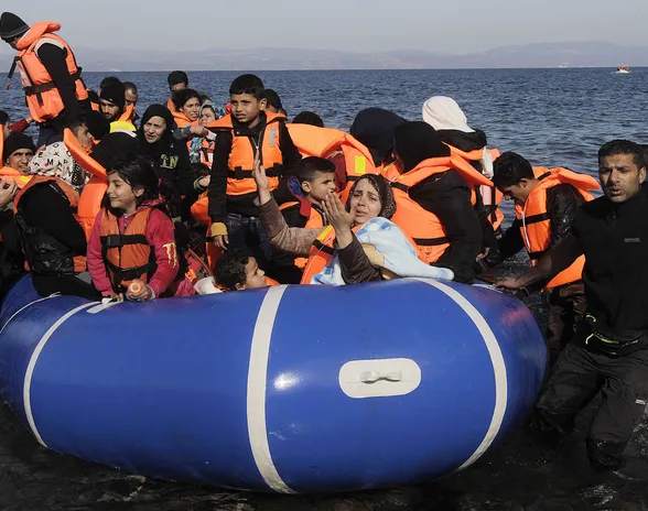 Välimerestä on tullut monen hauta. Vain perussuomalaiset on selkeästi sitä mieltä, ettei EU:lla ole velvollisuutta pelastaa kaikkia hukkumisriskillä Välimeren ylittäviä Eurooppaan pyrkiviä siirtolaisia.