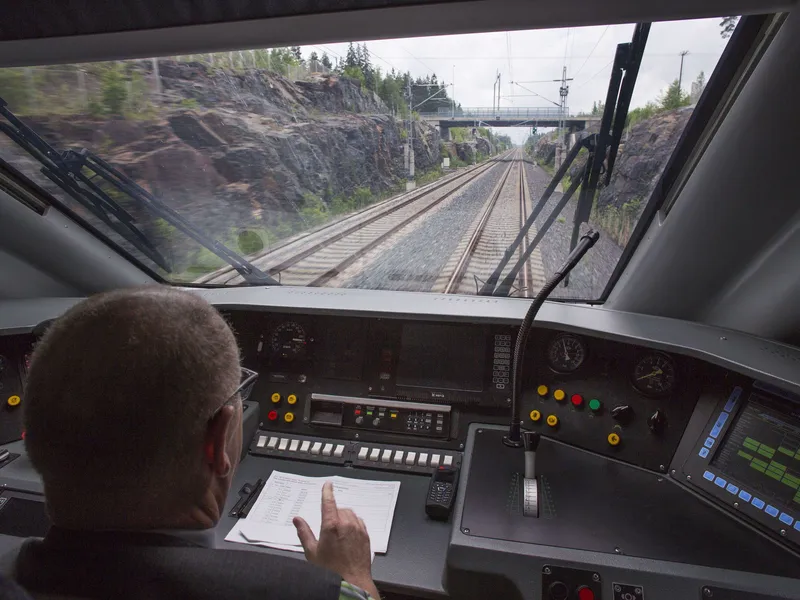 Suomen rautateillä on useita kohtia, joissa junat jäävät jumiin  yllättävästä syystä – näin ongelmaa yritetään taklata | Talouselämä