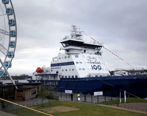 Edes Suomen valtiolle toimitettu jäänmurtaja Polaris ei pelastanut telakkayhtiön taloutta vuotta 2016. Tappiot
                              vain kasvoivat hirmuisesti.