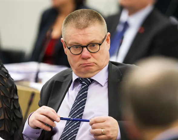 Yleisradion hallintoneuvoston puheenjohtaja Kimmo Kivelä (sin)ei muista, millaista keskustelua vaalikoneesta käytiin.