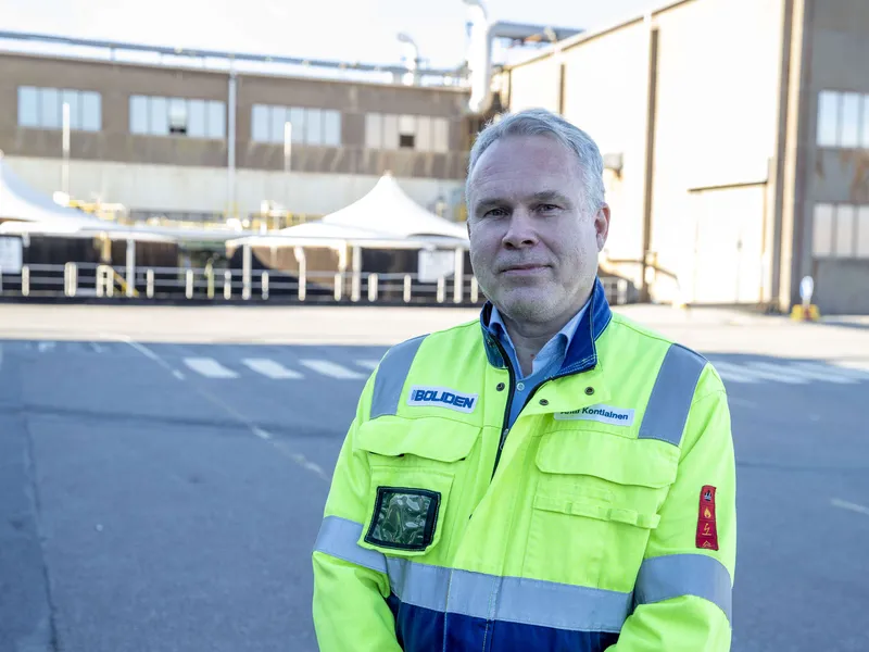 ”Olemme pystyneet täyttämään vakiasiakkaidemme kysynnän Kokkolasta käsin, vaikka tuotannon rajoituksia on ollut”, sanoo Boliden Kokkolan toimitusjohtaja Antti Kontiainen.