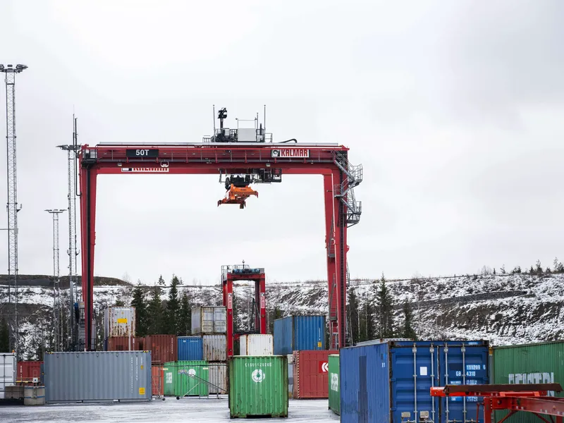 Cargotecin ja Konecranesin fuusiota käsitellään parhaillaan EU:n, USA:n ja Britannian kilpailuvirastoissa. Kuvassa Cargotecin teknologiakeskuksen testilaitteita Tampereella.